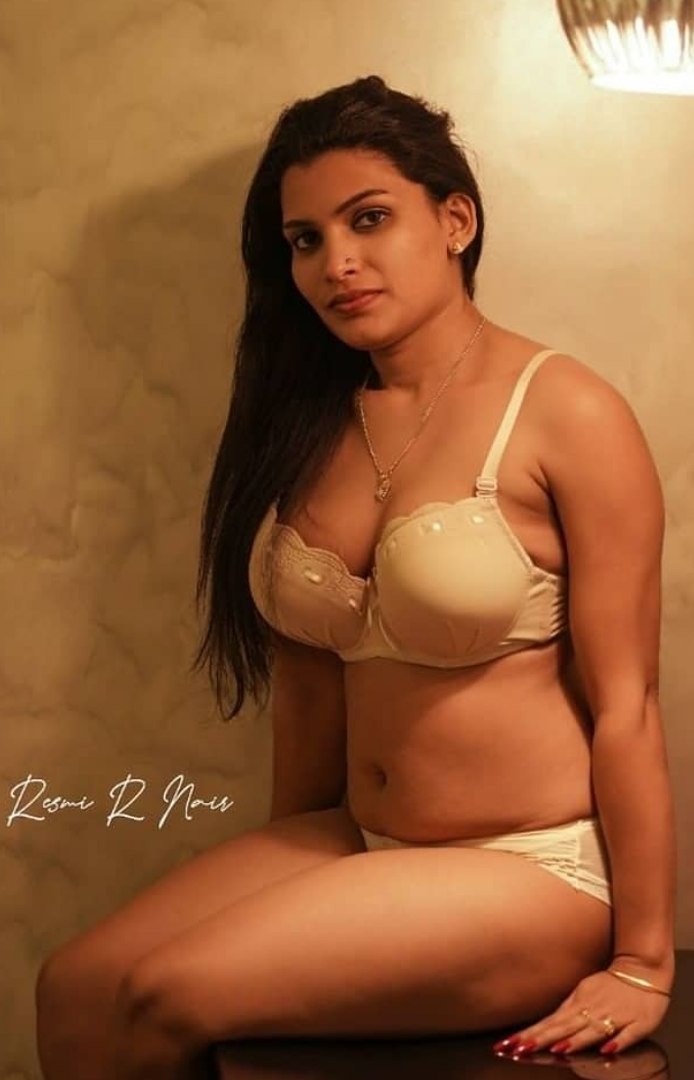 Reshmi Nair model